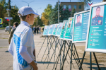 В пгт. Акимовка состоялась тематическая выставка «Za наших. Za Президента», приуроченная ко Дню воссоединения