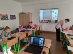 В Мелитопольской детской художественной школе состоялся мастер-класс «Маленькие сердца — большие поступки», приуроченный ко Дню доброты.
