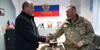 Глава городского округа Мелитополь Сергей Золотарёв передал в фонды Мелитопольского краеведческого музея уникальную коллекцию личных вещей, документов, наградных листов, орденов и медалей Героя Советского Союза Василия Ивановича Козловского. - Город округ Мелитополь