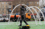 Администрация городского округа Мелитополь продолжает масштабную работу по праздничному оформлению города.