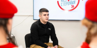 Всероссийский проект «Диалоги с Героями»: встреча молодёжи с ветераном специальной военной операции - Министерство по молодежной политике
