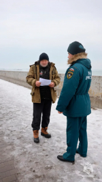 Специалисты Государственной инспекции по маломерным судам МЧС России рассказывают о цене беспечности на льду