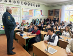 Инспекторы ГИМС МЧС России обучают школьников на постоянной основе правилам безопасности на воде